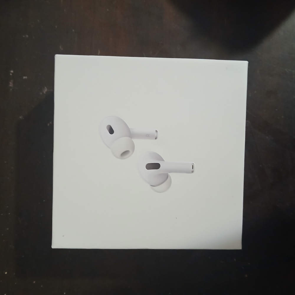 Apple AirPods Pro with Charging Case